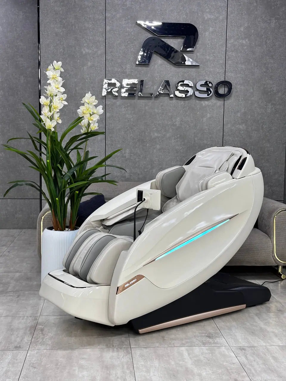 Массажное кресло Relasso "Royal" (белый)