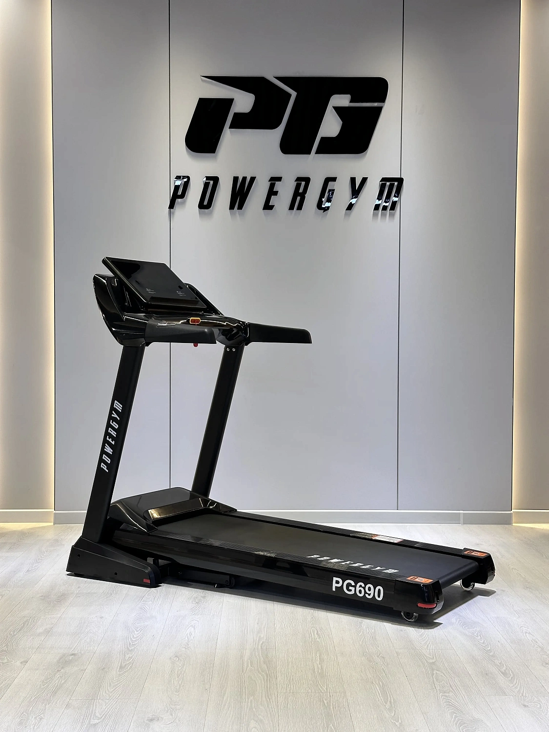Беговая дорожка PowerGym PG-690